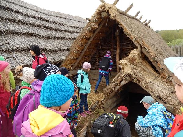 EXKURZE – ŽIVÁ VODA, ARCHEOSKANZEN, KOVOZOO