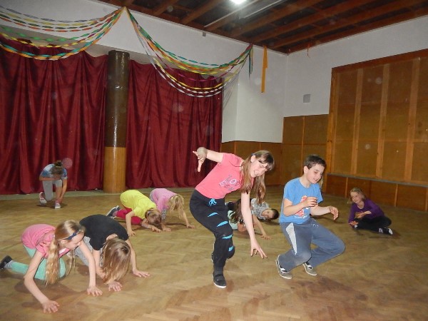 Škola tančí 2017