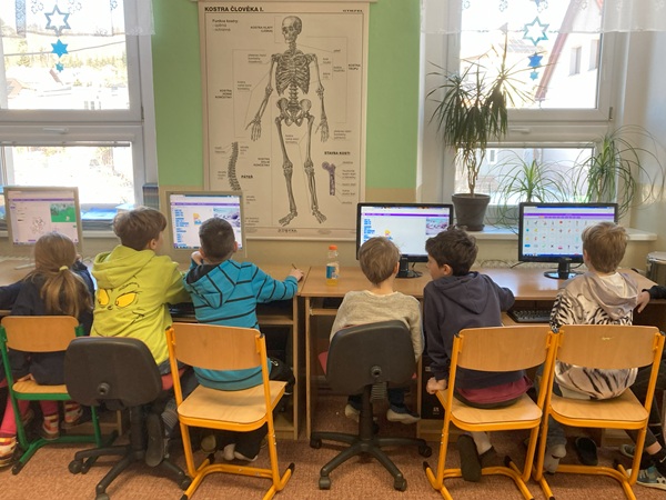 Vrstevnická výuka na PC 2025